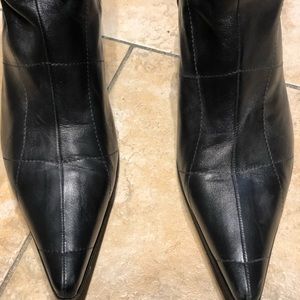 Flavio Zanasca Real Leather Black Quilted Boots w/kitty style heel - vintage Y2K